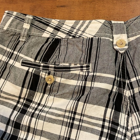 Dockers black and white plaid shorts. - Picture 6 of 7